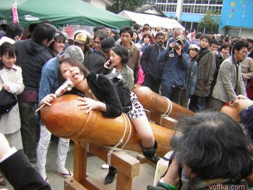 ��������� ���������� Kanamara Matsuri � ������
